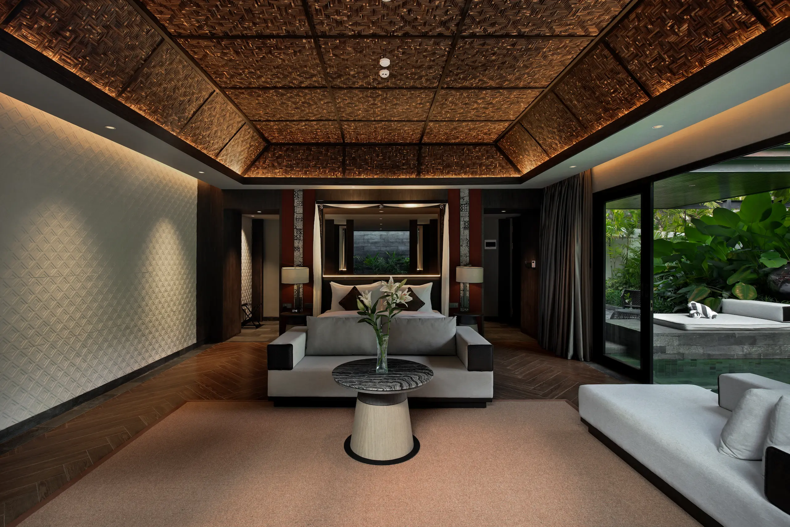 Honeymoon Pool Villa — photo 1